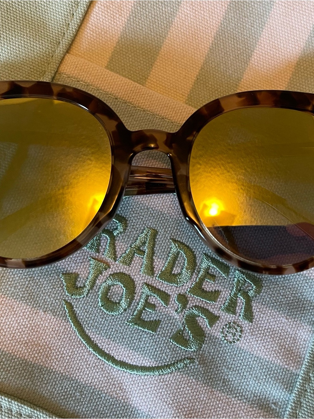 Diff Eyewear Tortoise Round Sunglasses with Yellow-Gold Mirrored Lenses